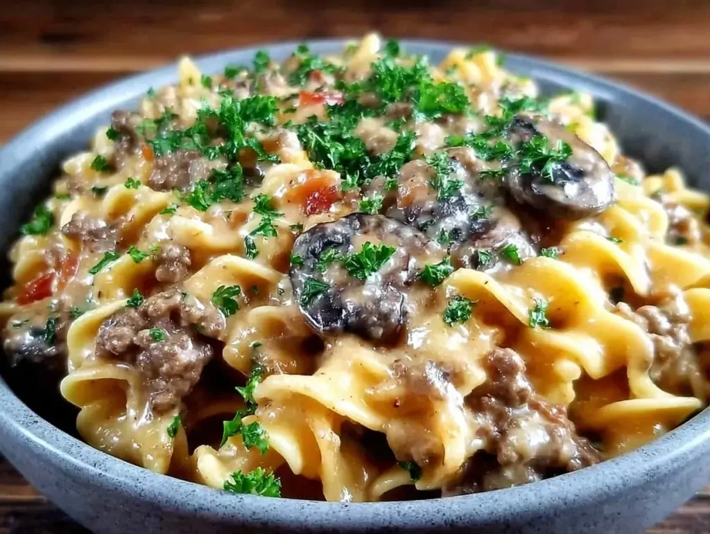one pot ground beef stroganoff - featured image